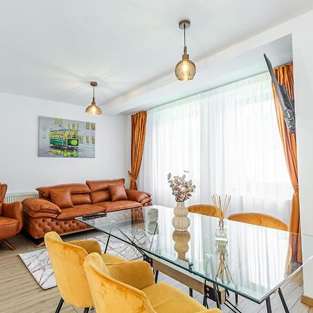 Cozy Brand New Boutique Aparthotel Brasov Ngoại thất bức ảnh