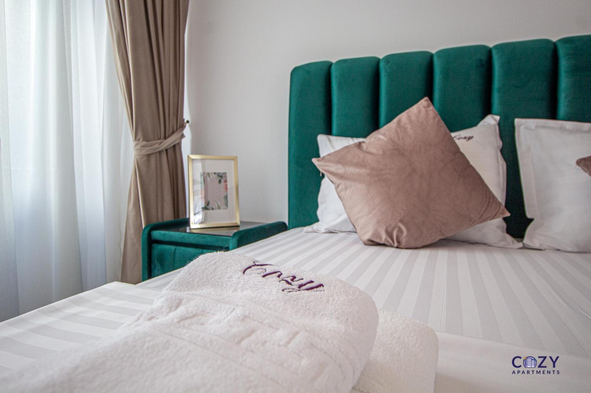 Cozy Brand New Boutique Aparthotel Brasov Ngoại thất bức ảnh