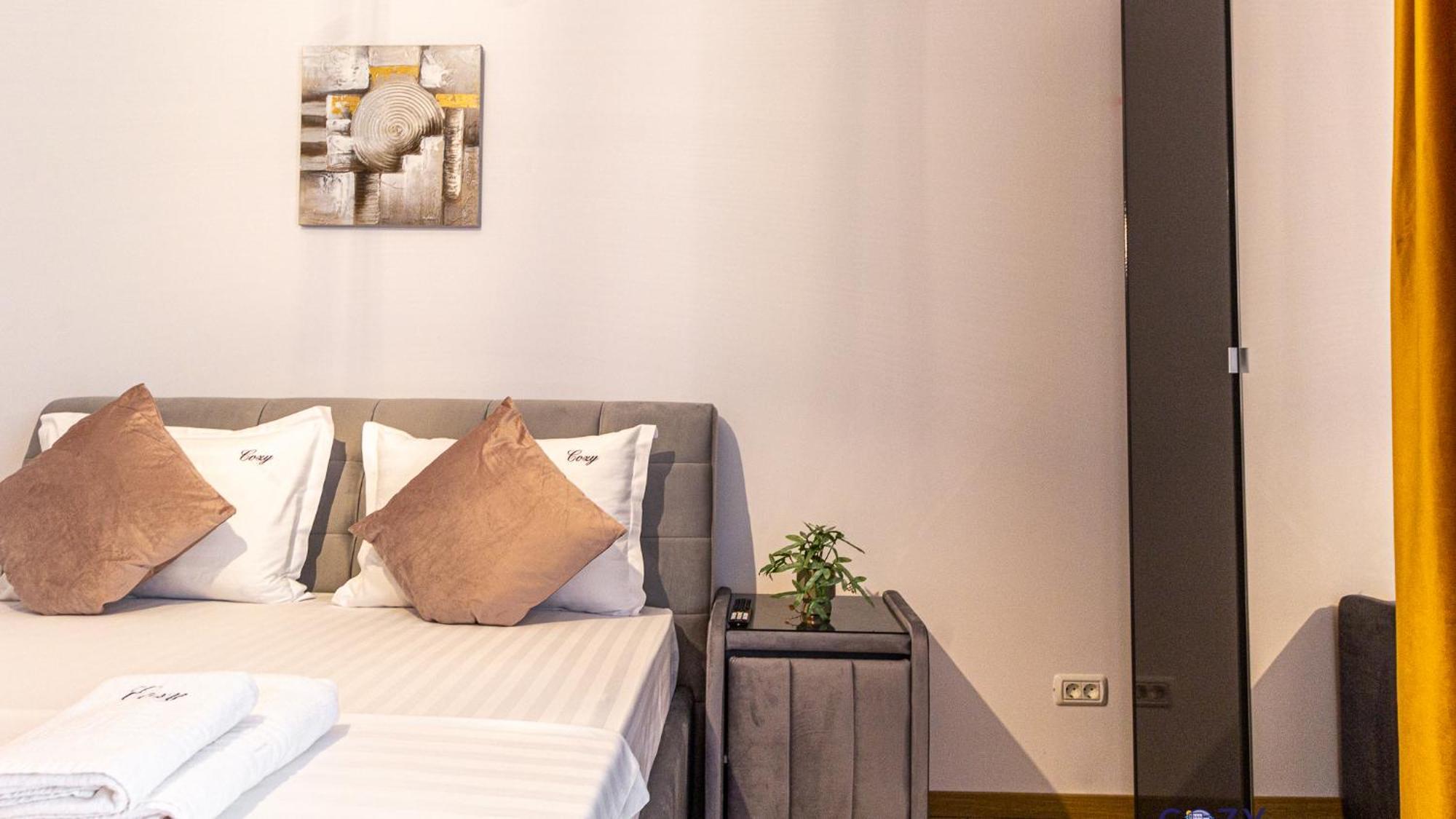 Cozy Brand New Boutique Aparthotel Brasov Ngoại thất bức ảnh